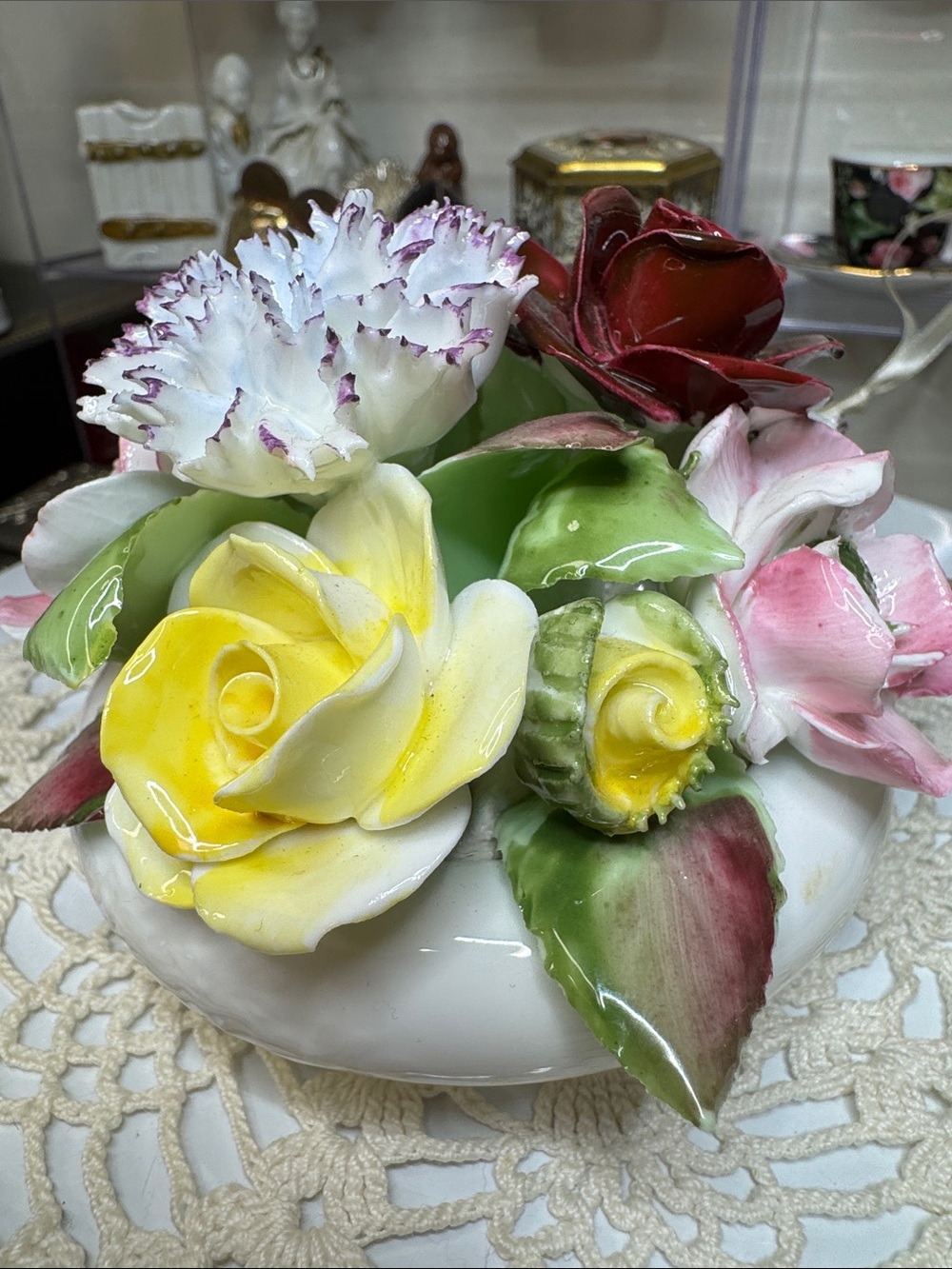 Vintage Royal Dolton England Porcelain Floral Centerpiece - Picture 8 of 11